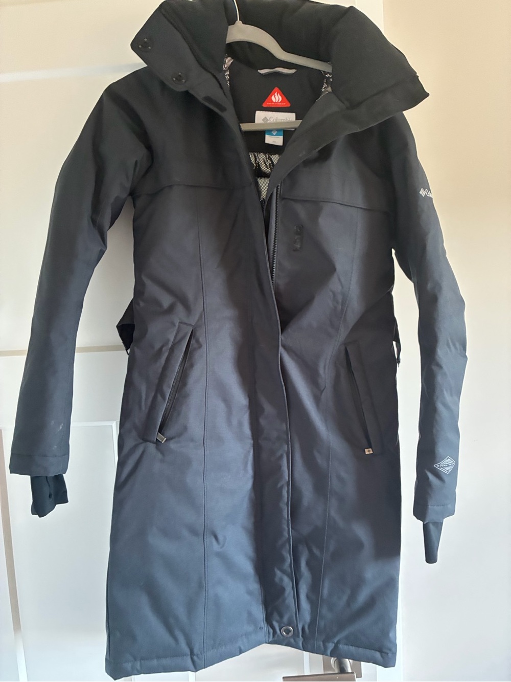 Columbia Women's Black Long Insulated coat with Hood